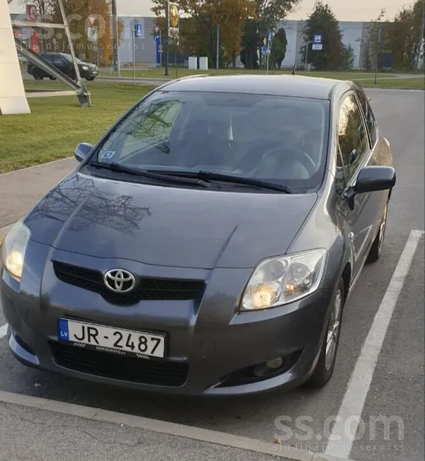 Toyota Pārdod automašīnu labā stāvoklī. Tiek izmantota ka