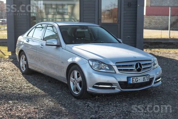 Mercedes Mercedes C180 Avantgarde 1.8 benzīns/gāze 115 kW.