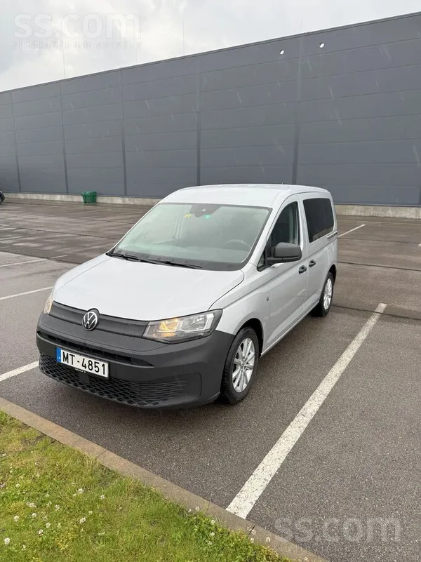 Privātpersona pārdod VW Caddy Kombi 2.0 Tdi ar 102 zs (75kw) un 6 pakāpju ma