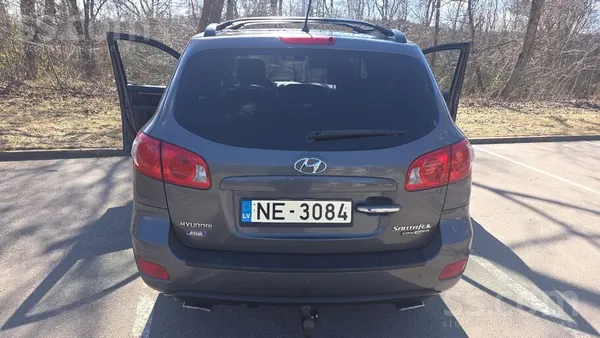 Hyundai Pārdodu labu mašīnu. Motors un kārba strādā labi. 