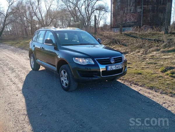 Volkswagen Продается VW Touareg 2.5tdi , автомат , свежий ТО.