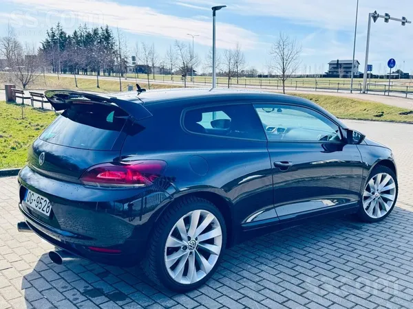 Pārdodam jaudīgu VW Scirocco 1.4Tsi ar 160zs dzinēju. Labā stāvoklī. Tumšais