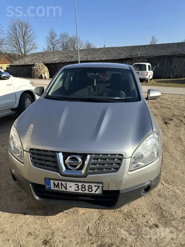 Pārdodu nissan Qashai 2007 gada. 
Nodoklis līdz gada beigām nomaksāts. 
Sī