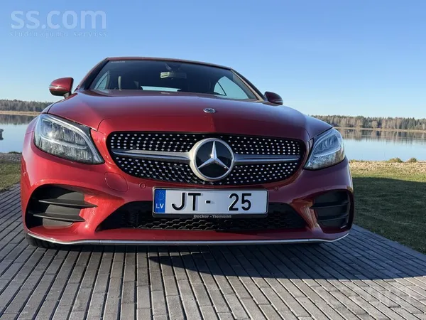 Mercedes Pārdod Mercedes-Benz C180 Amg Cabriolet – 29 500 k