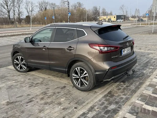 Padodas Nissan Qashgai Pirkts jauns Latvija pie dilera. Viens saimnieks. Apk