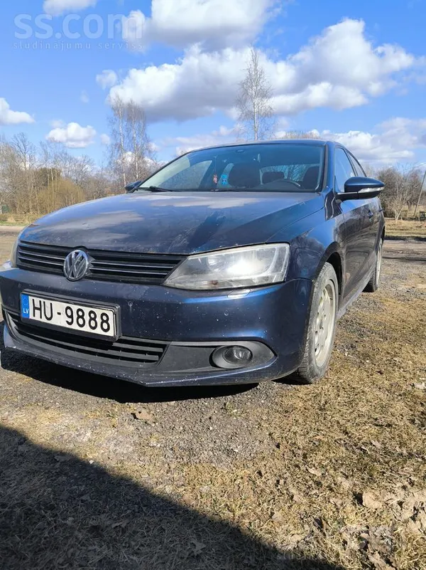 Pardod vw jetta 1.6 dizels, automats. 
Vizualie defekti
Motors ir majnits