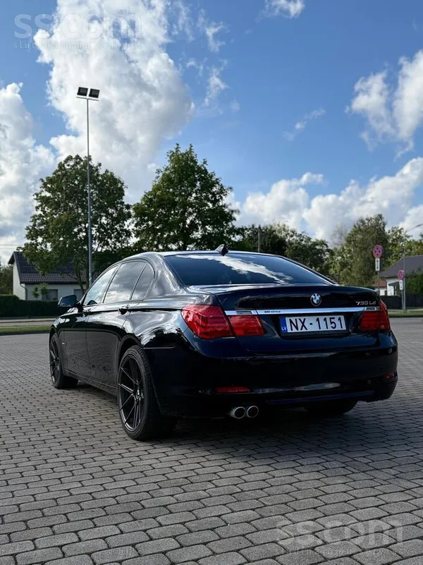 BMW Auto krāsa Azurit Metallic Black