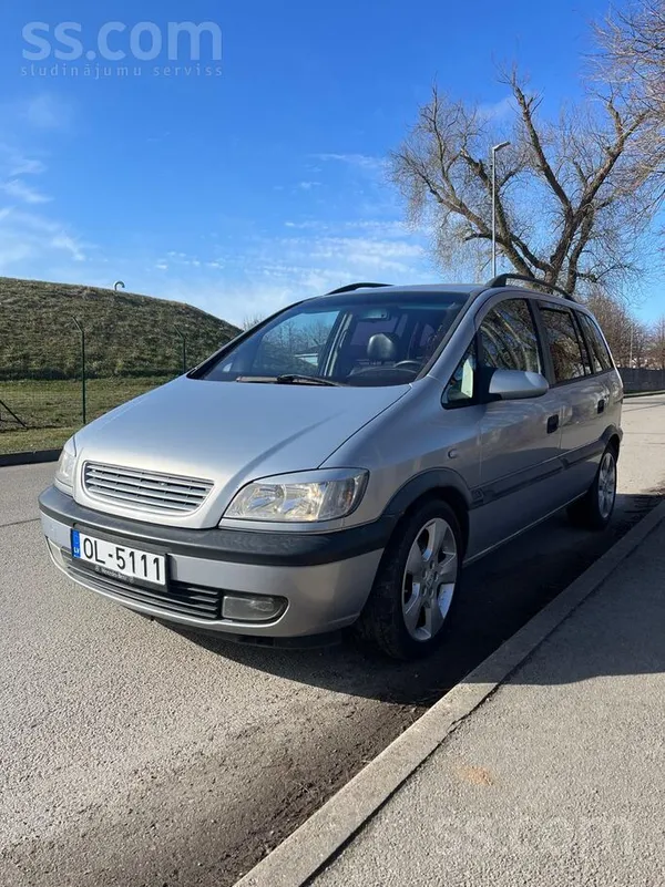 Opel Pardod ļoti labi uzturētu Opel Zafira A 2001 gada 