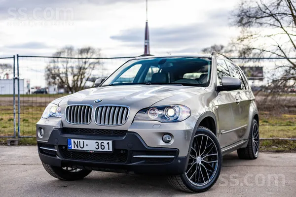 BMW BMW X5 30sd (210kW) ar 3.0 litru dīzeļdzinēju un a
