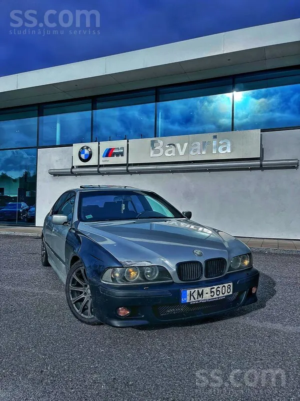 BMW Tirgoju nesteidzīgi. Cena nav runājama. M5 tikai D