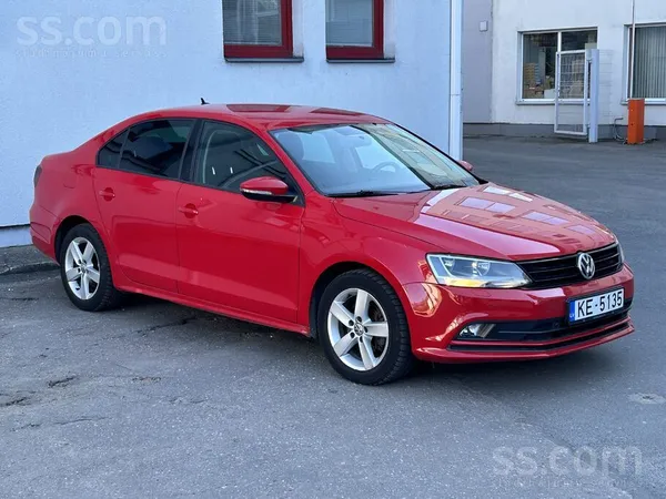 Uzņēmums pārdod VW Jetta Facelift 1.4 tsi 92kw/125zs. Cena norādīta ar Pvn u