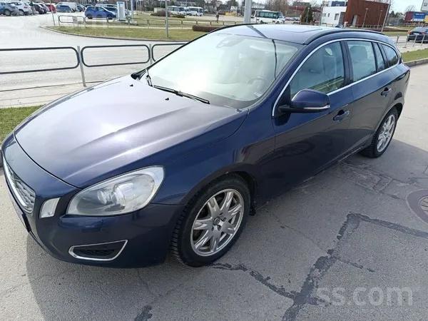 Volvo V60 D3 2.0 dīzelis, 100kw, 5 cilindru Volvo dzinējs, Reāls nobraukums