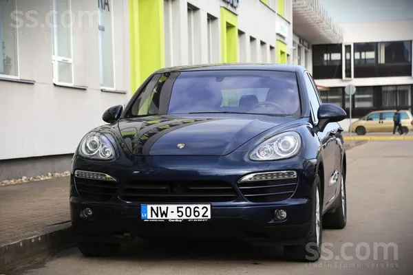3.6B/220Kw, automāts, 4x4.

-autonomais sildītājs, 
-Alcantara griesti,