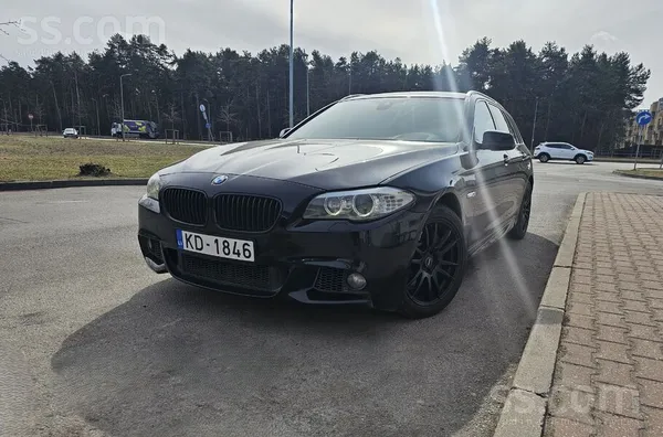 Pārdodu BMW 530D F11 X-Drive teicamā vizuālā un tehniskā stāvoklī. Automašīn