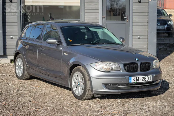BMW BMW 118D 2.0 dīzelis 105kW. Tīrs un kopts auduma s