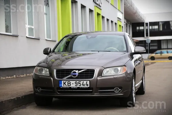 Volvo 2.0d Facelfit, automāts, klimatkontrole, ādas sēde