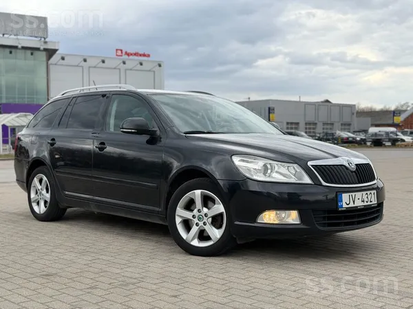 Pārdodu uzticamu auto - tehniski ļoti labā stāvoklī. Patiess un pierādāms no