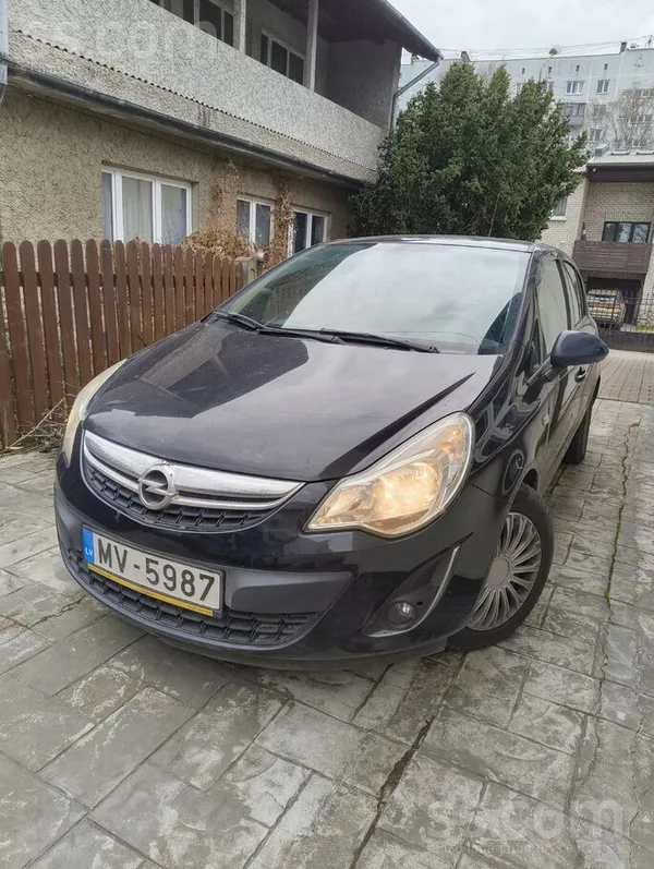 Opel Pārdod automašīnu (pēc negadījuma, braucama)