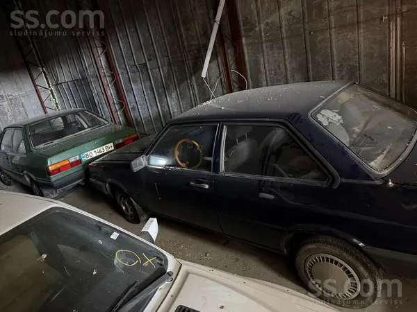 Divdurvju Audi 80