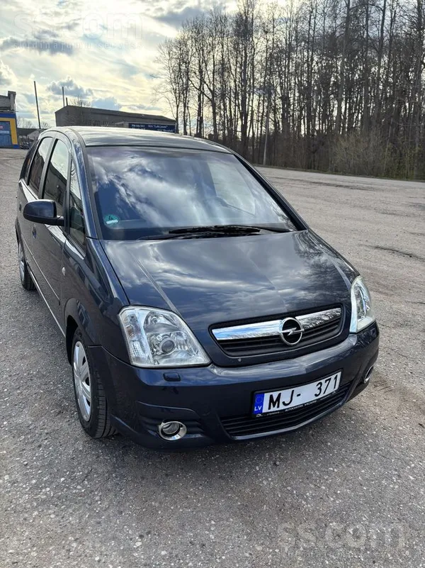 Opel Automātiskā ātrumkārba- sporta variants.