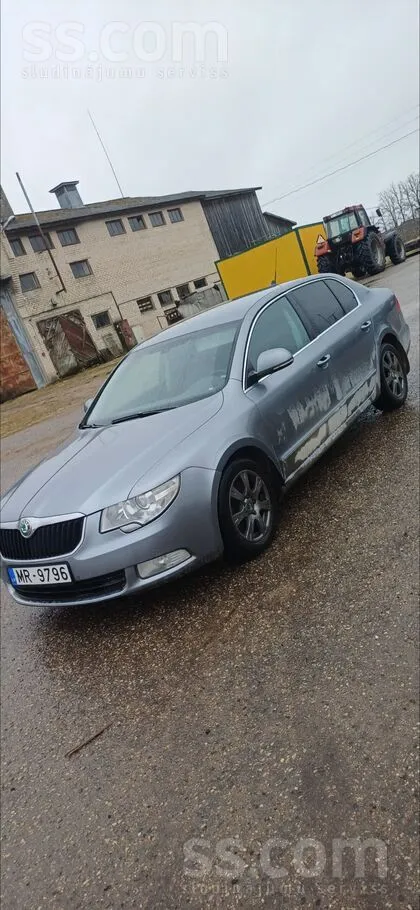 Pārdodu Škoda Superb ar 1.8tsi motoru 118kw. Auto ziemā nav pievīlis, ir viz