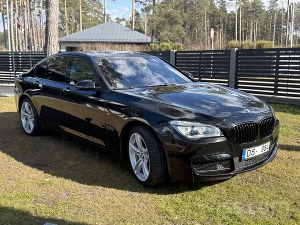 Pārdodu BMW 740 xDrive bez steigas. 

Auto ir ideālā tehniskā un vizuālā s