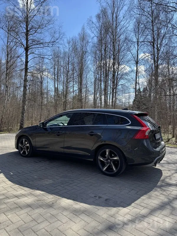 Volvo Volvo V60 R- Design 1.6 dīzelis/84 kW. Automātiskā