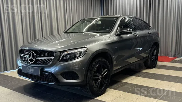 Garantija. Mercedes Glc350e Plugin Hybrid 4matic. 

- Garantija 6 mēneši,