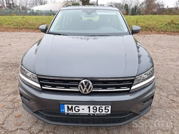 Volkswagen Tiguan 1.5 act 110 kW Tsi ar automātisko Dsg pārenesumkārbu. 
Ie