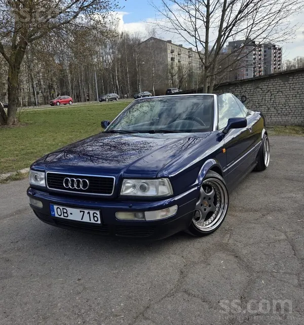 Tiek pārdots Audi kabriolets. 
Reta komplektācija
Audi S2 priekšējie luktu