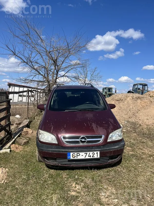 Pārdodu Opel Zafira, 2.2 dīzelis, bez TA, 7 vietas. 
Braucams, dzinējs un k