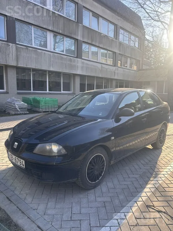 Pārdodu Seat Cordoba, netiek izmantota, nav Tehniskās apskates, bet auto dar