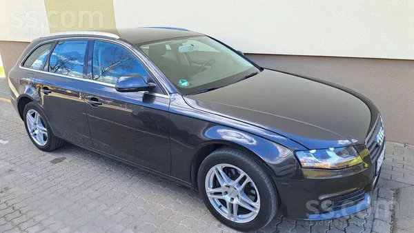 Audi Perfekts auto tikko no Vācijas Audi A-4 1.8i , / 1