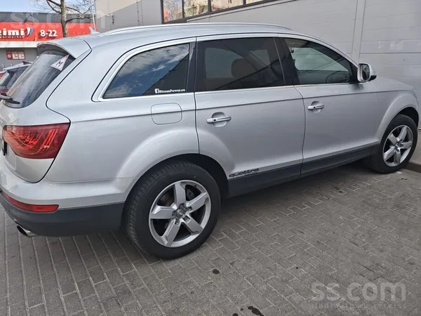 Audi Lat/rus