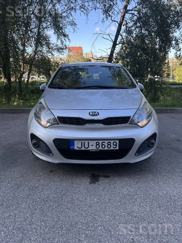 Продаётся ухоженный городской автомобиль. 

Экономичный, надёжный и удобны