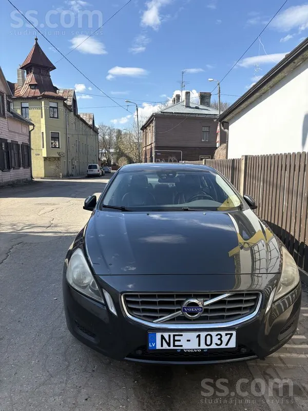 Volvo Pārdodu koptu un uzticamu auto ļoti labā tehniskā 