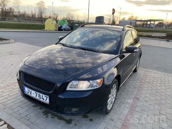 Bijis kā rezerves auto . Vairāk stāv nekā brauc . Nodoklis par šo gadu samak