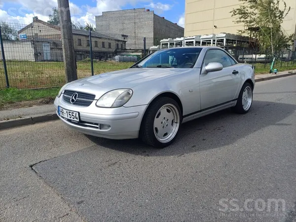Продаю Mercedes Slk 230.
Машина в отличном состоянии. 
Из последнего что с