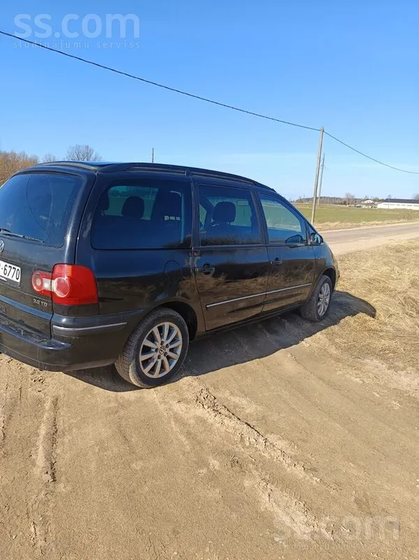 Pārdod Volkswagen Sharan. 2007.gada 2.0 motors. Labā tehniskā stāvoklī. Sīkā