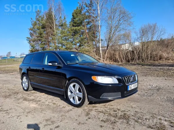 Volvo Automašīna ir labā tehniskā un vizuālā kārtībā. Ve