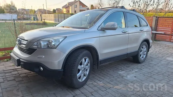 Honda Pārdod labu, uzticamu, koptu auto. 