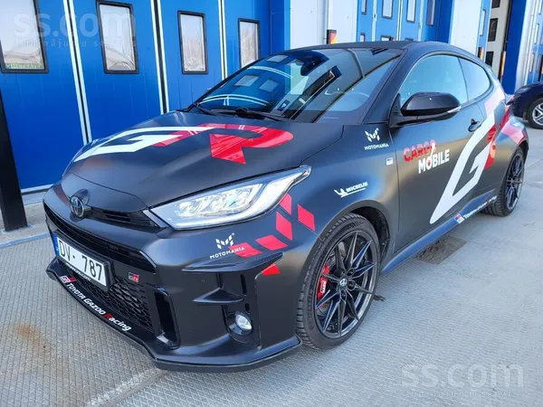 Toyota Pārdod Toyota GR Yaris 1.6 benzīns 304zs, Manuālā