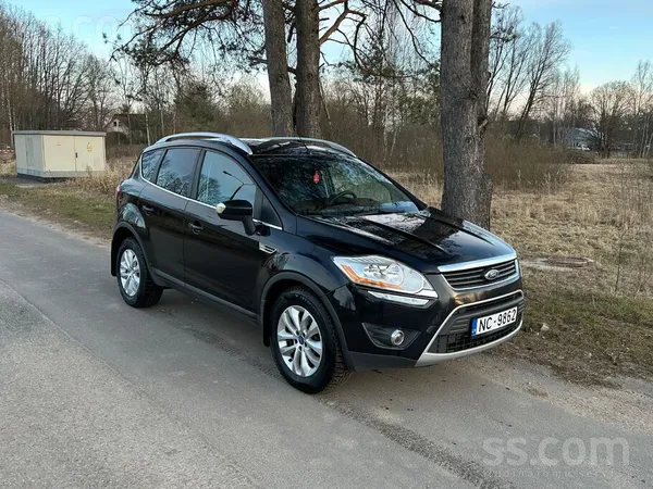 Ford Labā stāvoklī viss darbojas.