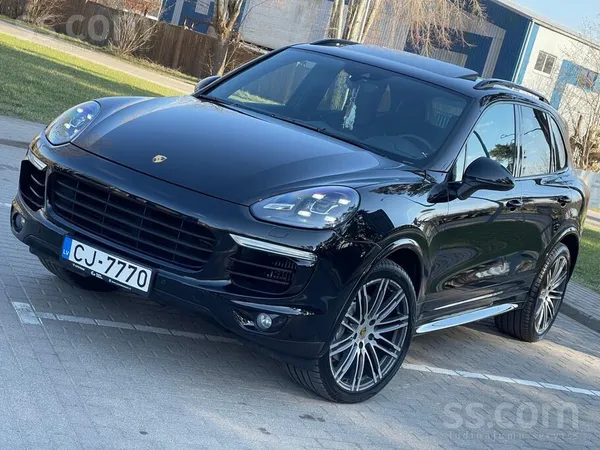 Pārdodu Porsche Cayenne 4.2 diesel 283kw(385zs)
Pirmā reģistrācija 10.12.20