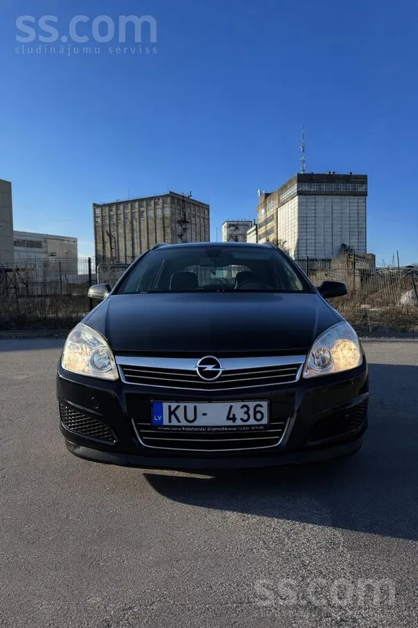 Opel Labs uzticams Auto. 