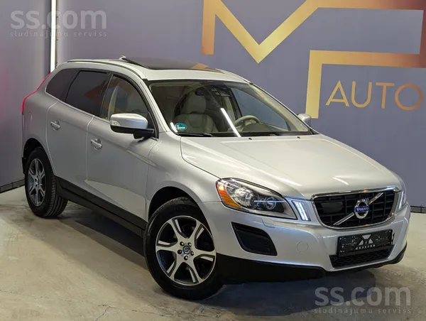 Volvo Mystic Silver Metallic. Summum. Facelift Volvo Xc6