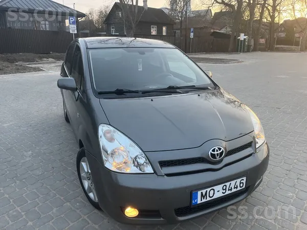 Verso 2.2 dīzelis, 100 kw. Svaigā TA, nodokli nomaksāti. Laba tehniska un vi
