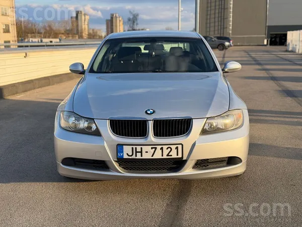 BMW Pārdodu BMW e90 318, pirmā reģistrācija 2007.gada 
