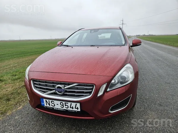 Volvo Pārdodu Volvo V60 ar 1, 6 D dzinēju. 2011.gada nov