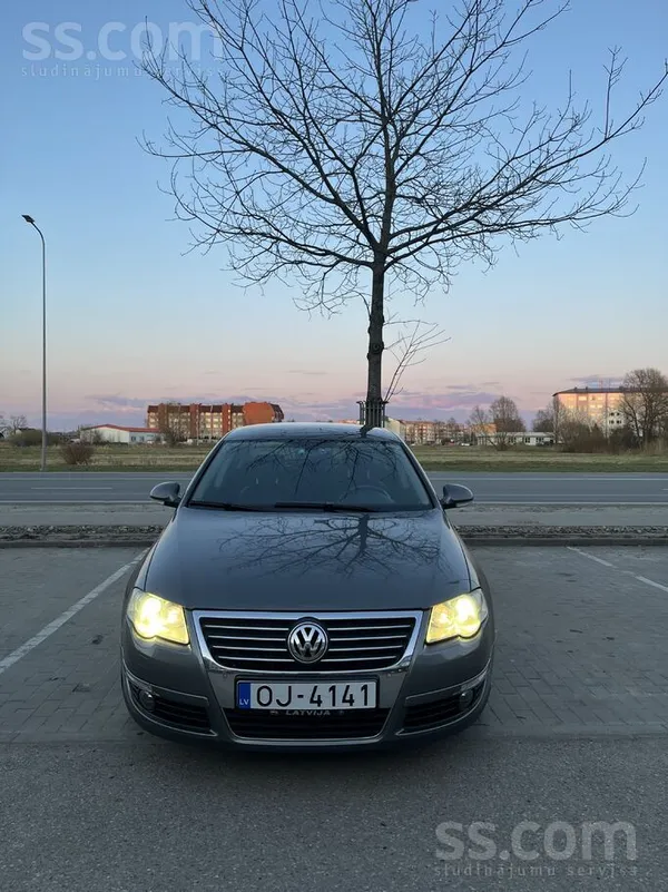 Pārdodu Passat B6. Ir vizuāli defekti, bet tehniski sakopts auto. Sīkakai in